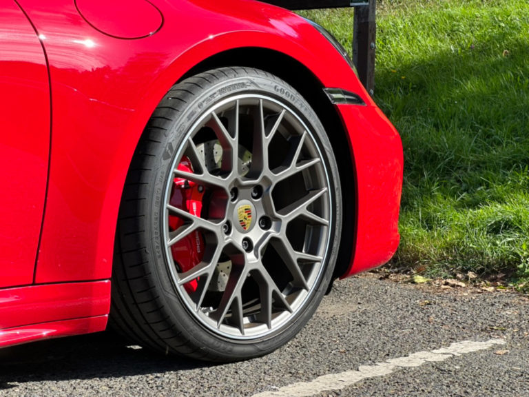 A Continental, a Bridgestone és a Kumho az idei tesztek legjobb nyári gumiabroncsai között van.