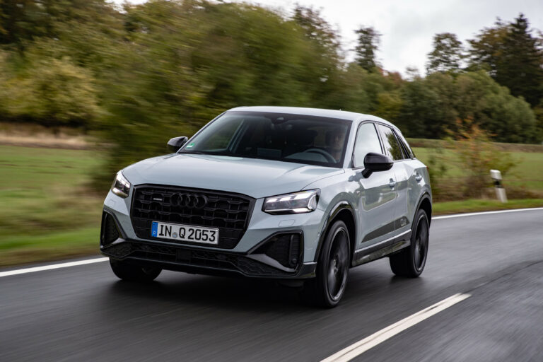 Hagyományos vs. Fenntartható: Automotorsport teszteli a 215/55 R17 nyári gumiabroncsokat