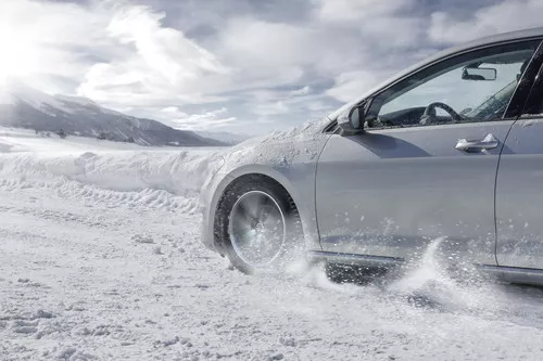 GoodYear UltraGrip 9+ Bélyegkép 5616x3744