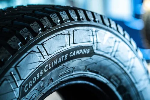 Michelin CrossClimate Camping Bélyegkép 1920x1279