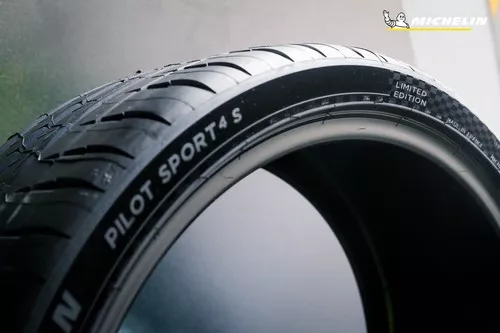 Michelin Pilot Sport 4 S Bélyegkép 1280x853
