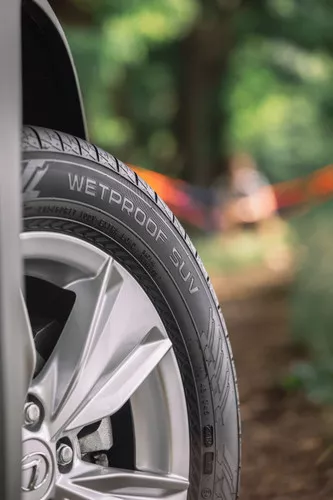 Nokian Wetproof SUV Bélyegkép 720x1080