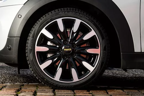 Pirelli Cinturato All Season SF2 Bélyegkép 3543x2357