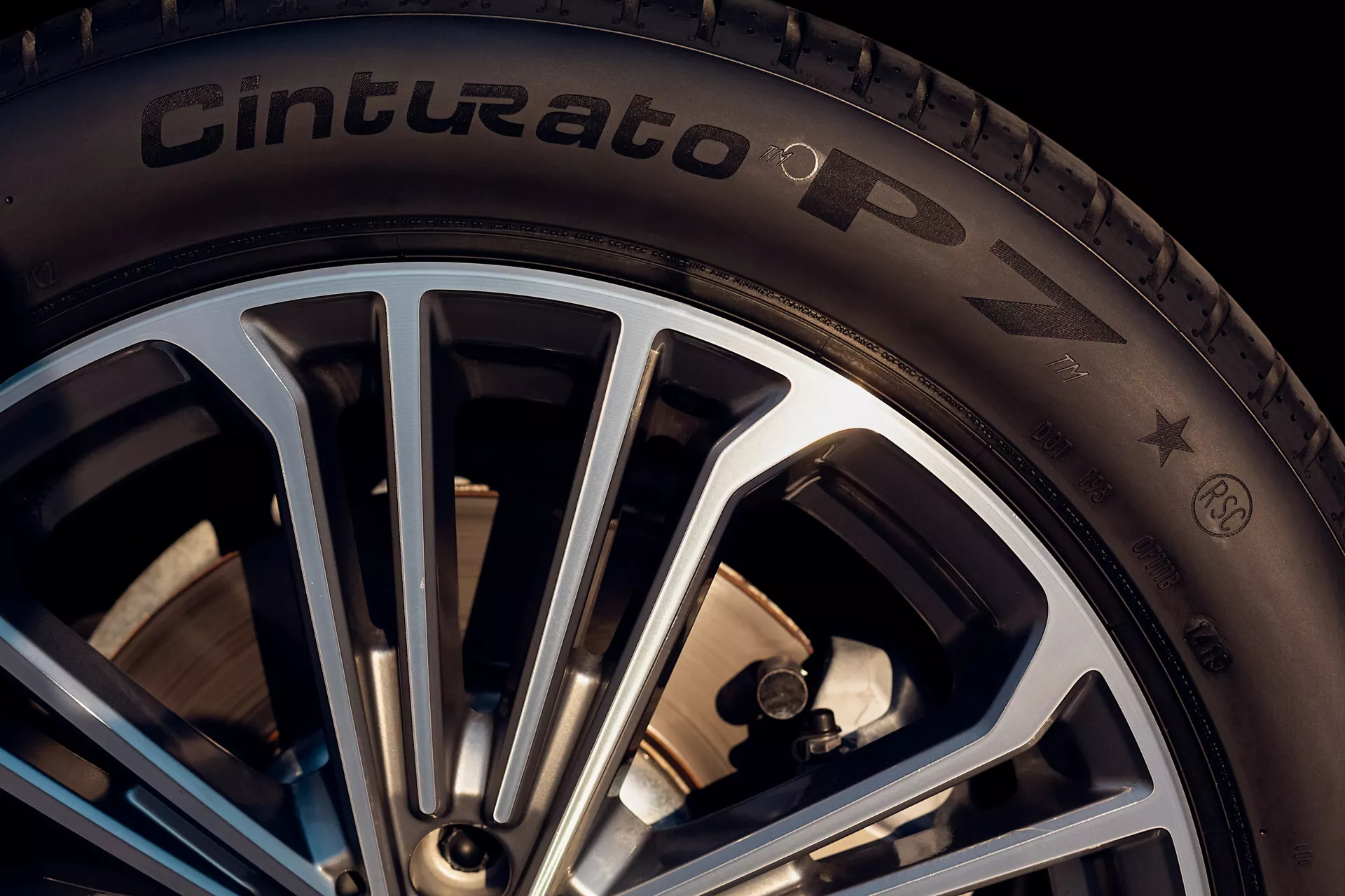 Pirelli Cinturato P7 Kép