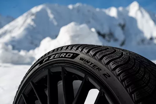 Pirelli P Zero Winter 2 Bélyegkép 3840x2555